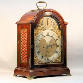 Verge escapement, quarter chiming, Georgian bracket clock by Gravell & Tolkien, London. Circa 18